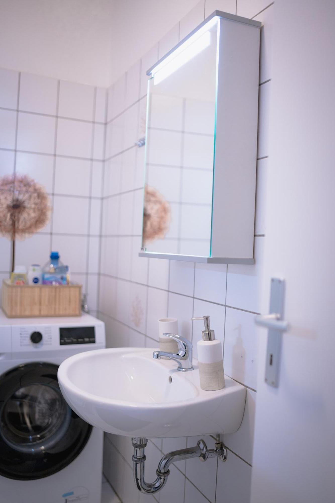 Schoenes Apartment In Der Altstadt , Kostenlose Parkplaetze In Der Naehe Эмден Экстерьер фото